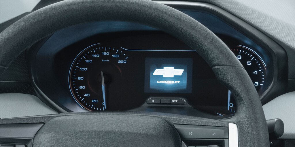 Chevrolet Aveo Sedán 2025, con volante deportivo de 3 brazos con controles de audio incluidos