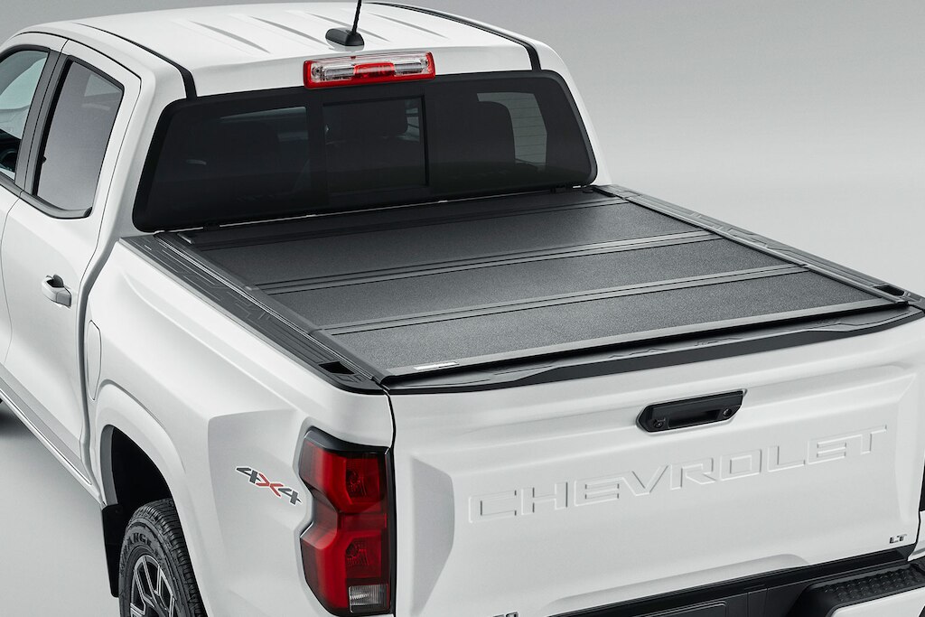 Cubierta trifold para Chevrolet Colorado 2024